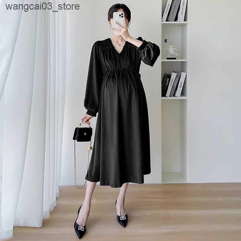 Maternity Dresses 2024 Autumn/winter Pregnant Women Corduroy Dress Long Lantern Sleeve V-Neck High Waist Maternity Elegant Dress Party Clothes L240910