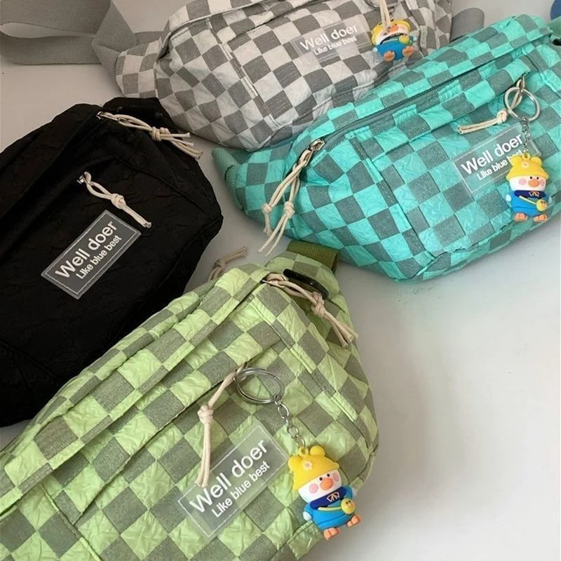 Japanese Harajuku retro flat bottomed luggage for men and women casual neutral diagonal cross luggage 241008