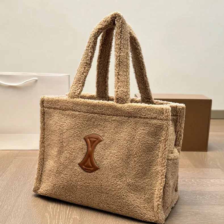 Women Fuzzy Teddy Bag Handbags Designer Bag Lambswool Tote Bag Fuzzy Bag Fall Winter Weekend Bag Large Capacity Womens Winter Lamb Wool Handbag Shoulder Bag