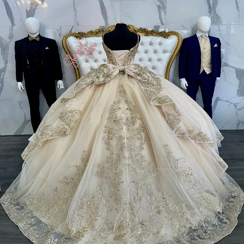 Light Champagne Sparkly Quinceanera Dresses Sequins Appliques Lace Beaded Tull Ball Gown Golden Sweet 16 Dress Party Wear Vestidos De 15 Anos