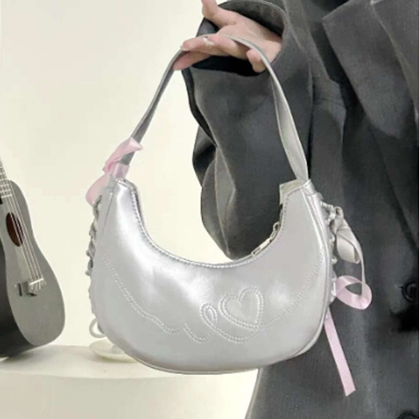 2024 New Sweet and Cool Shoulder Bag TLXT Fashionable Versatile Handbag Women Underarm Bag Silver Bag