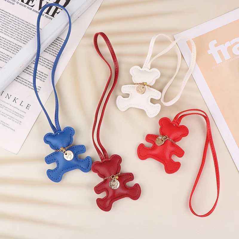 Keychains Lanyards Cute PU Leather Bear Bag Charm Keychain Tren Decorative Keychain Pendant Backpack Hanging Decoration Business Gift J241010