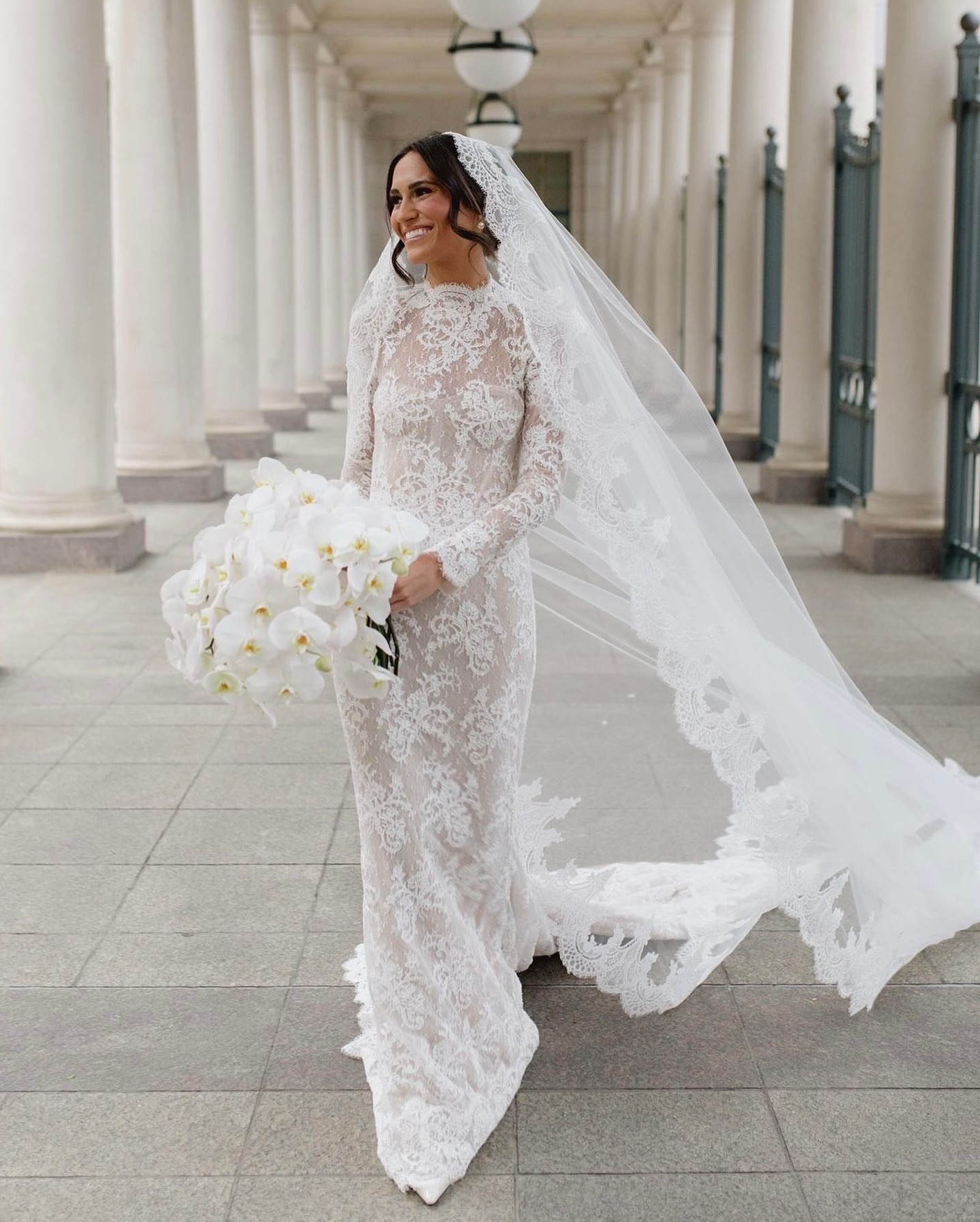 Classy 3 Meters of Premium Lace Fabric - Perfect Bridal Veil Accentuating Graceful Beauty Vintage Wedding Accessories Veils LF023