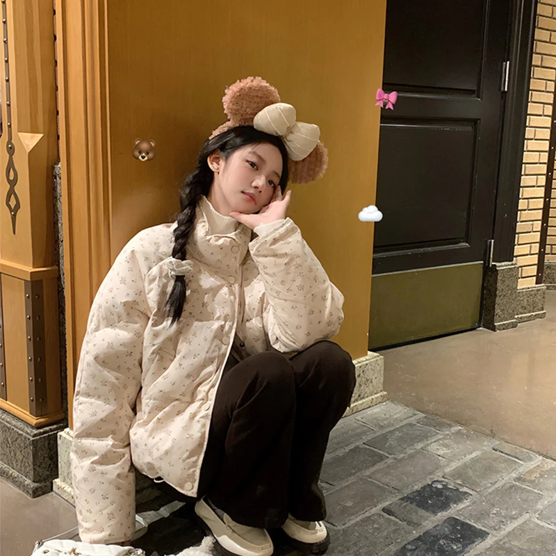 2024 Style Parkas Small Flowers Lapel Female Short Coat Down Cotton Jacket Loose Bread Clothing Womens Y2k 240930