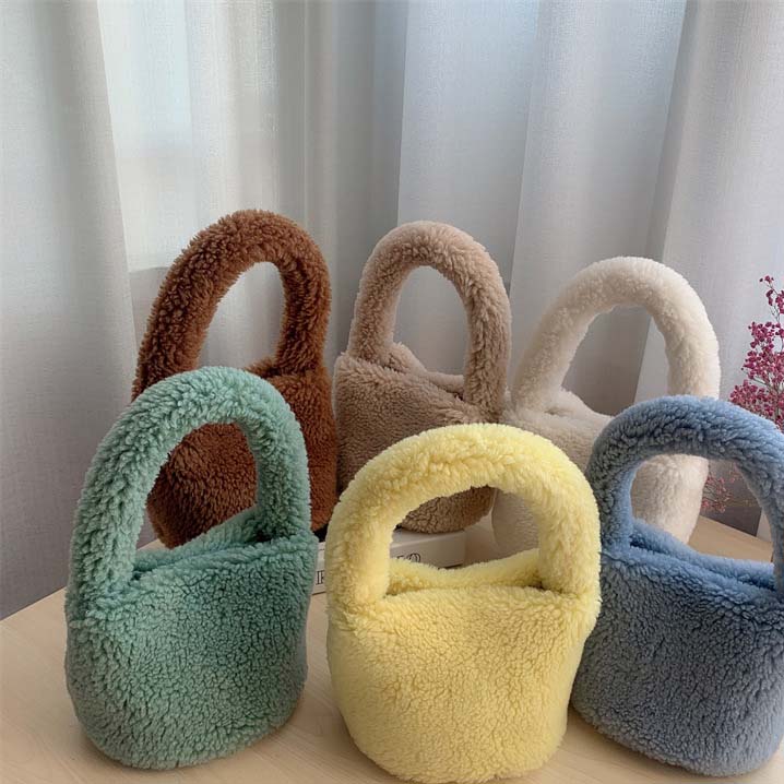 Luxury Lady Basket Handbag New Fashion Colorful Plush Bag Women Bags Winter New Style Trendy Female Cylindrical BagHandBag Designer Clutch Bag DYD2410