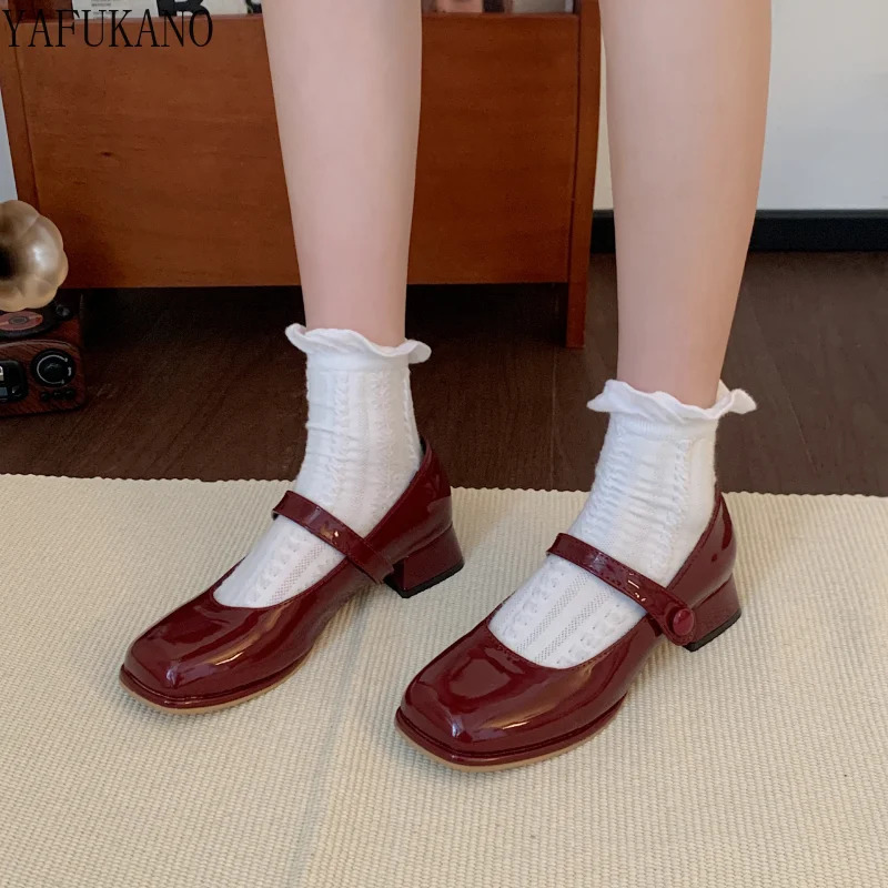 2025 new Thick Sole Leather Retro Shallow Wine Red Square Toe Chunky Mary Jane Single Shoes Casual High Heels 240927