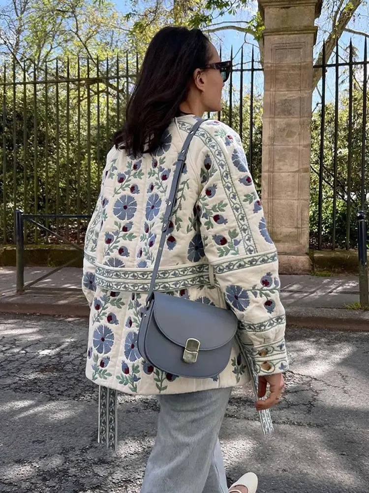 Elegant lace apron jacket womens long sleeved single breasted printed womens bedding coat autumn winter loose womens coat 240927