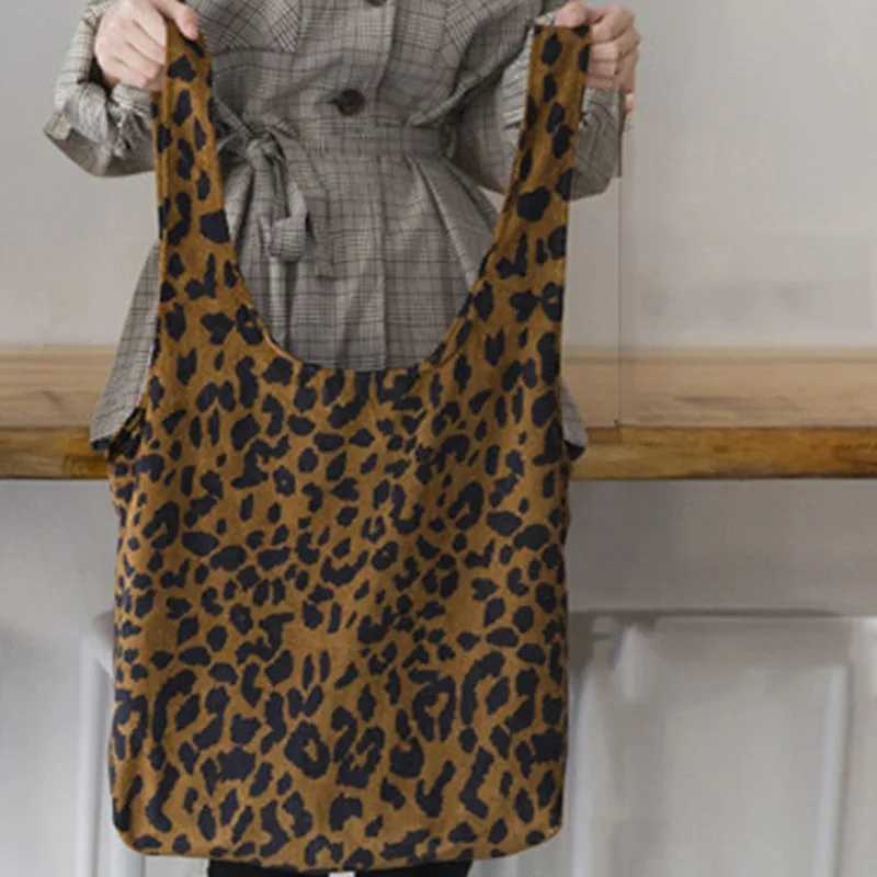 Classic Leopard Printing Top Handle Handbag Womens Corduroy Shopping Bag Large Capacity Book Handbag Womens Casual Shoulder Bag Y241011