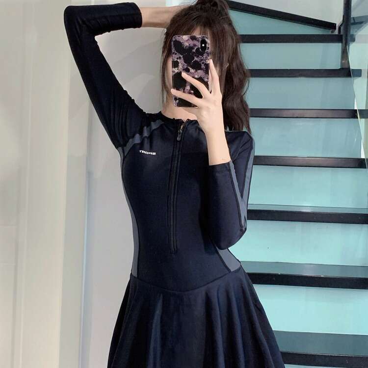 New Skirt Style One Piece Fresh Women's Conservative Slimming Long Sleeved Student Hot Spring Swimming Suit