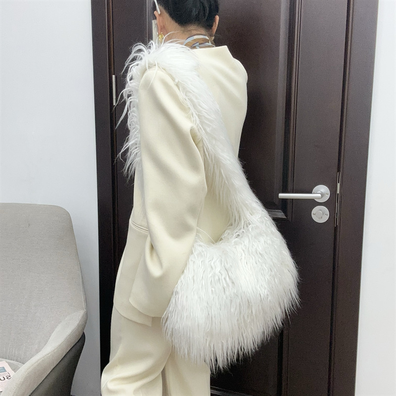 Lady crossbody Bag Winter Pumpkin Bag Girls Autumn Luxury Handbags Trendy Totes Bag Classic Warm Handbag Designer Shoulder Bag CRD2410113