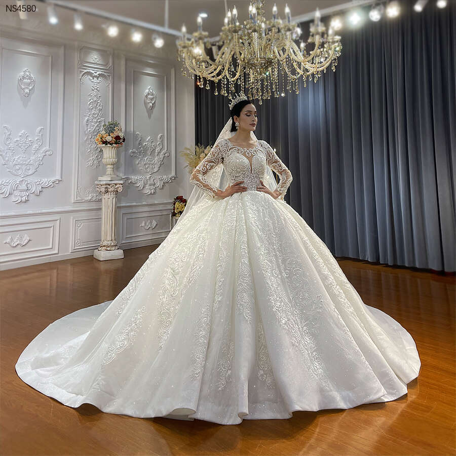 Amanda Novias Brand High Quality Off White Bridal Dresses