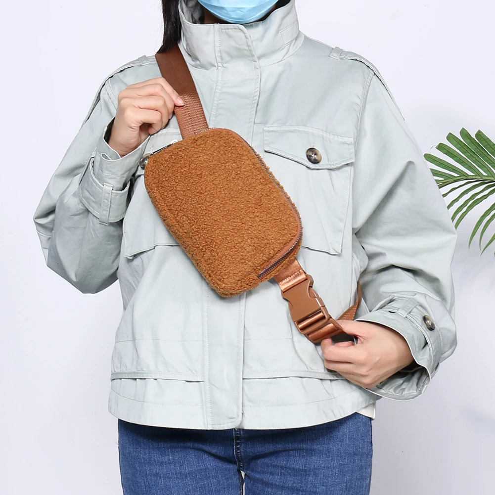 Plush fabric womens waist shoulder cross body bag small fashion lamb wool fluffy fur winter womens bag handbag 241008