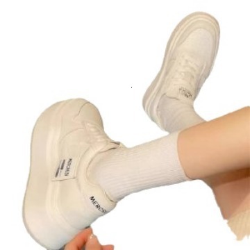 Thick soled versatile high white shoes for women, 2024 new summer sports shoes for women, niche design sense board shoes