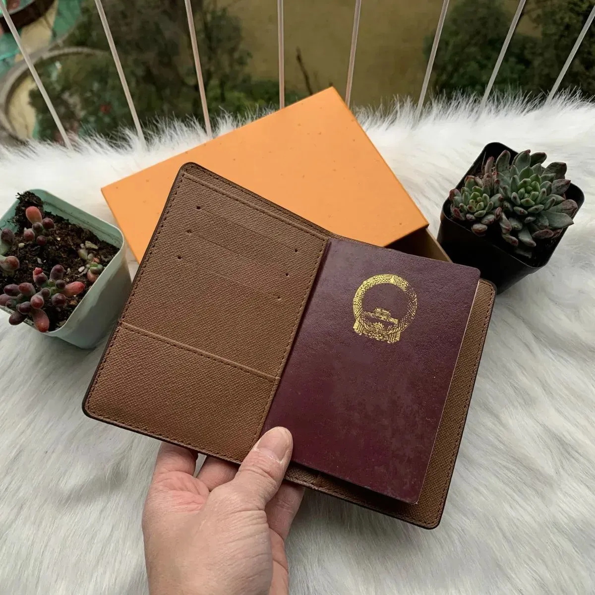 5A Holders Passport booklet women Brown flowers wallets leather passport cover brand credt card holder men business wallet carteira masculina With box