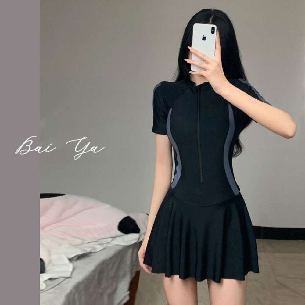 Swimsuit Women's One-Piece Sports Hot Spring High-End Conservative Slim Fit Dress Style Vacation Swimsuit