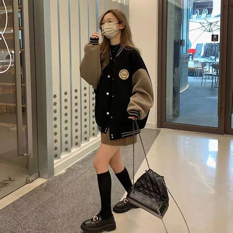 Lazy style embroidered retro American womens baseball jacket for spring and summer loose couple baseball jacket 241011