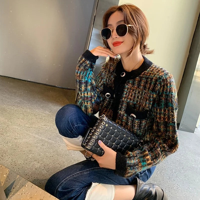 Sweater Cardigan Women Autumn And Winter 2023 Fashion Round Neck Longsleeved Color Matching Knitted Jacket Allmatch 241007