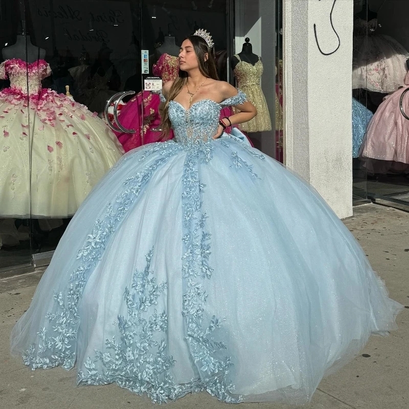 Sky Blue Shiny Quinceanera Dresses Sweetheart Applique Lace Bow Beads Tull Ball Gown Off the Shoulder Sweet 16 Vestidos 15 De XV Anos