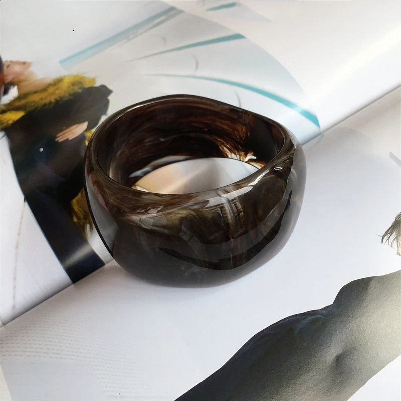 UJBOX small size 62mm irregular pattern blue green brown resin acrylic bracelet suitable for women to wear jewelry by hand 241007