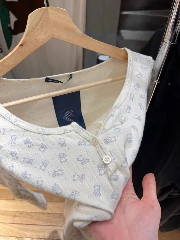 Little Bear Print Button Slim Long Sleeve Tshirts Women Autumn Cotton ONeck Hollow Out T Shirt Vintage Sweet Cute Crop Top Y2k 241011