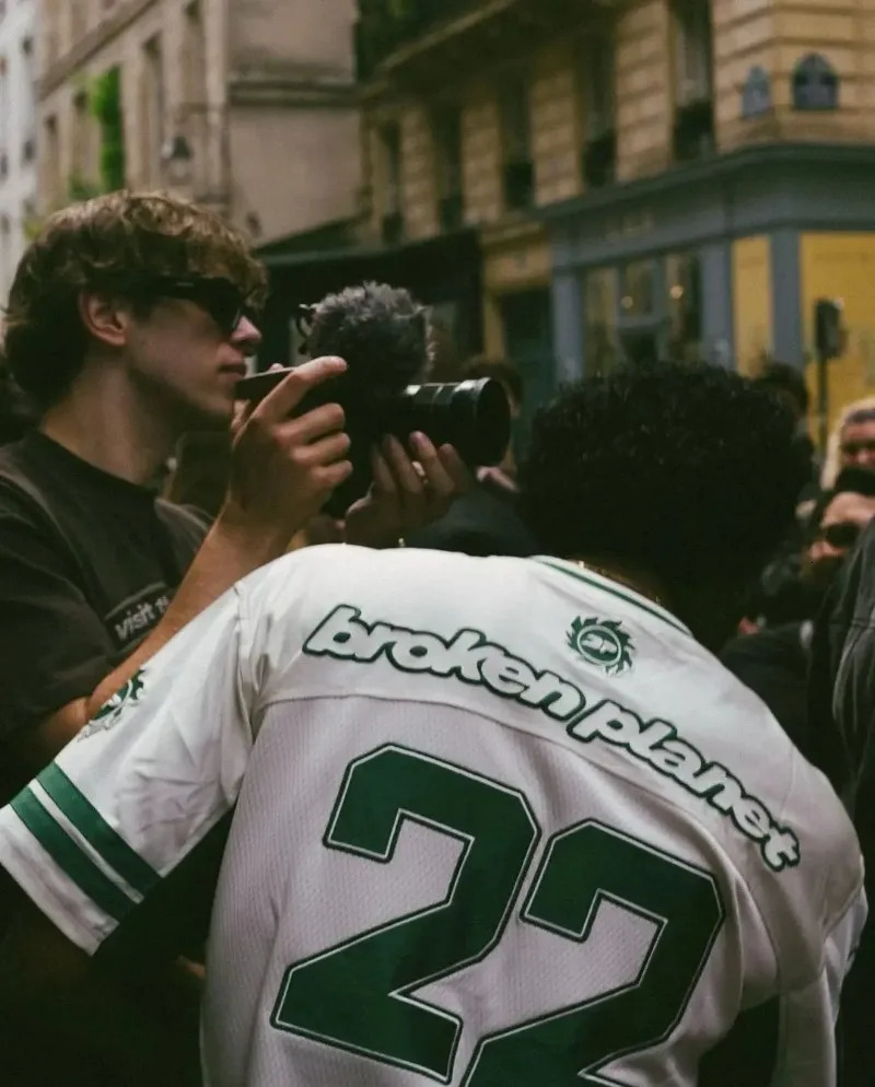 Retro Street Summer Sports Football n Casual Couple Top Y2K Harajuku Fashion Hip Hop Splicing Short Sleeve Tshirt Mens Style 241011