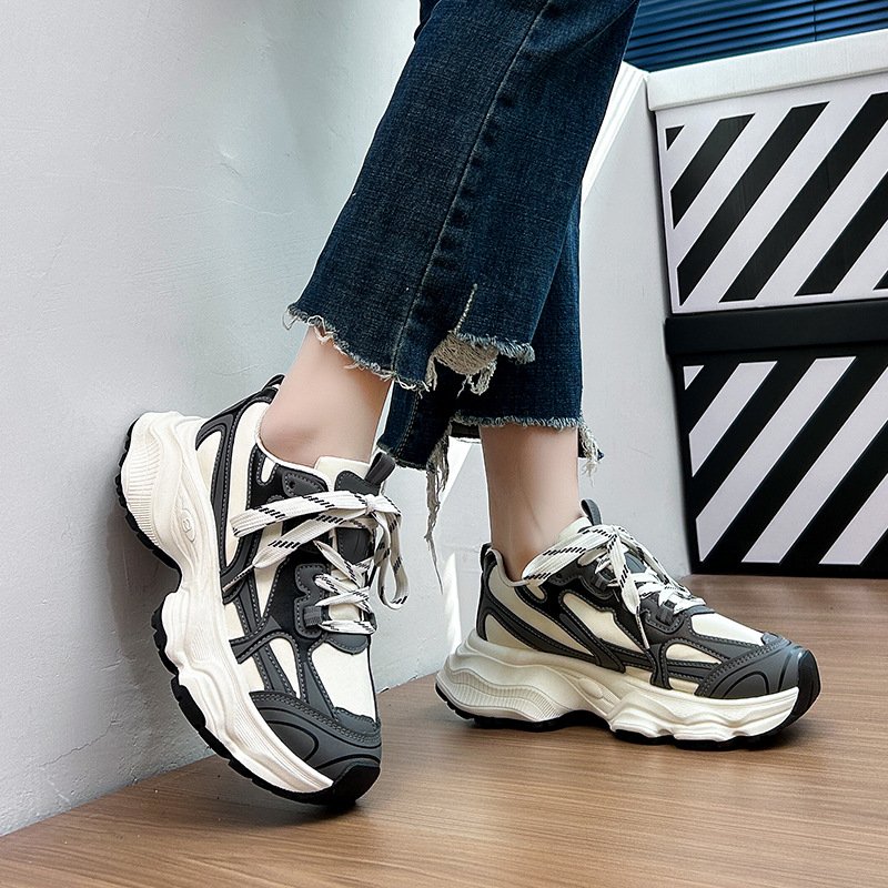 Autumn New Thick Soled Korean Version Breathable and Wear-resistant Fashionable Casual Shoes