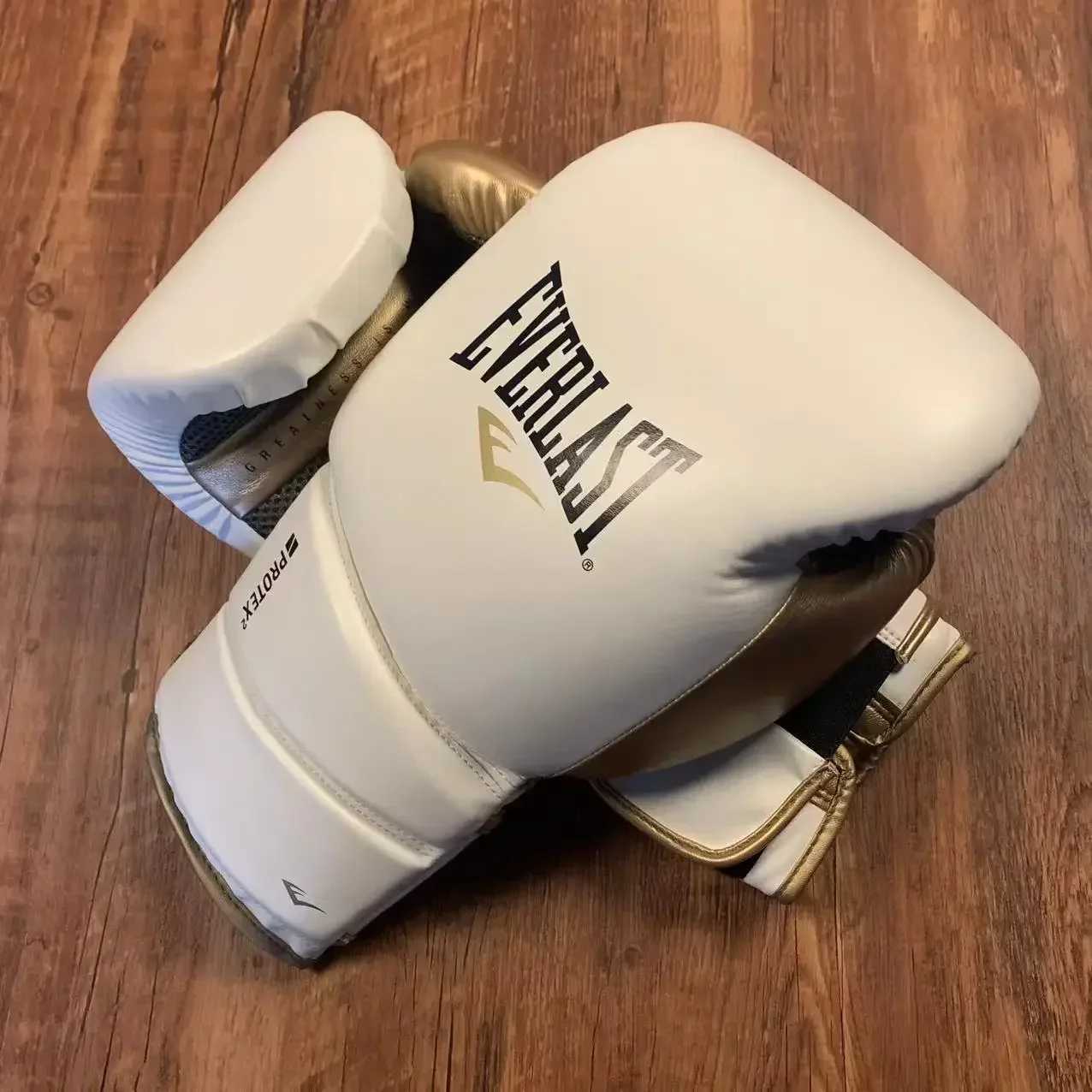 Boxing gloves for men and women Sanda training Thai boxing and professional punching bag fist set W241010