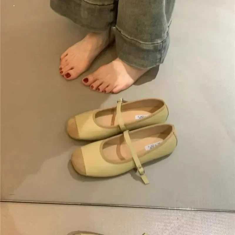Designer Silver Womens Ballet Apartment Fashion Womens Leisure Soft Bottom Apartment Spring Womens Comfortable Shallow Ballet Shoes Y241011