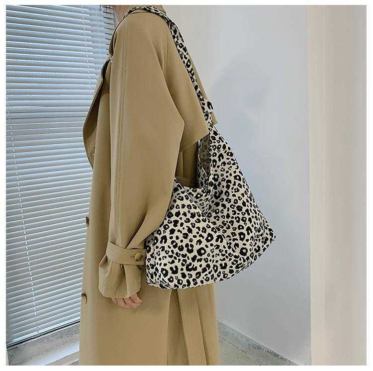 CMM New Small Leopard Print Shoulder Bag Shopping Bag Fashion Canvas Bag Womens Handbag Stylish Armpit Bag