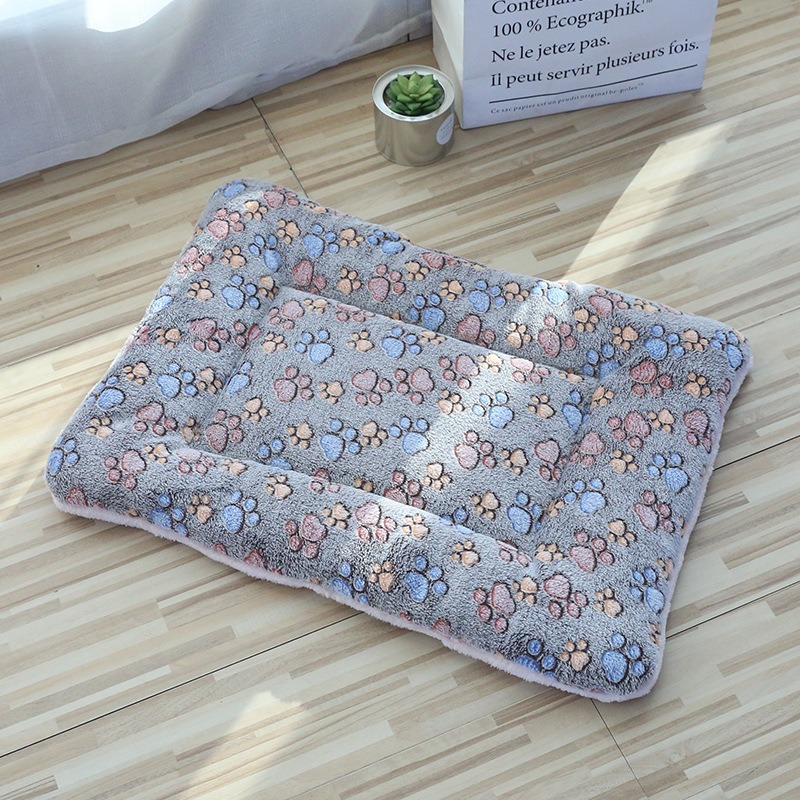 Thick plush pet dog autumn and winter warm nest, cat sleeping mat, kennel mat
