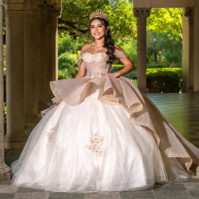 Champagne Shiny Quinceanera Dresses Ball Gown Off the Shoulder Crystal Appliques Lace Tull Corset Vestido De 15 Anos Sweet 16 Dress
