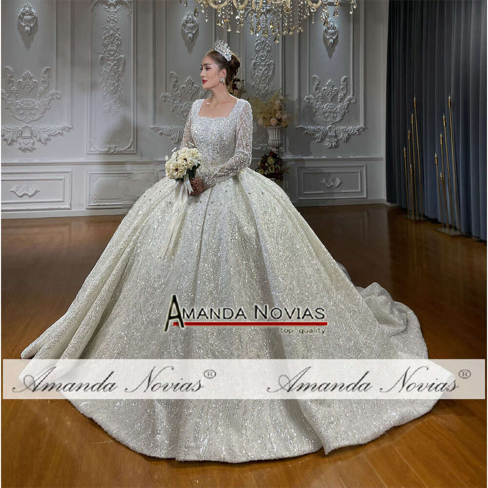 Square Necke Lace Handwork Customized Wedding Dress