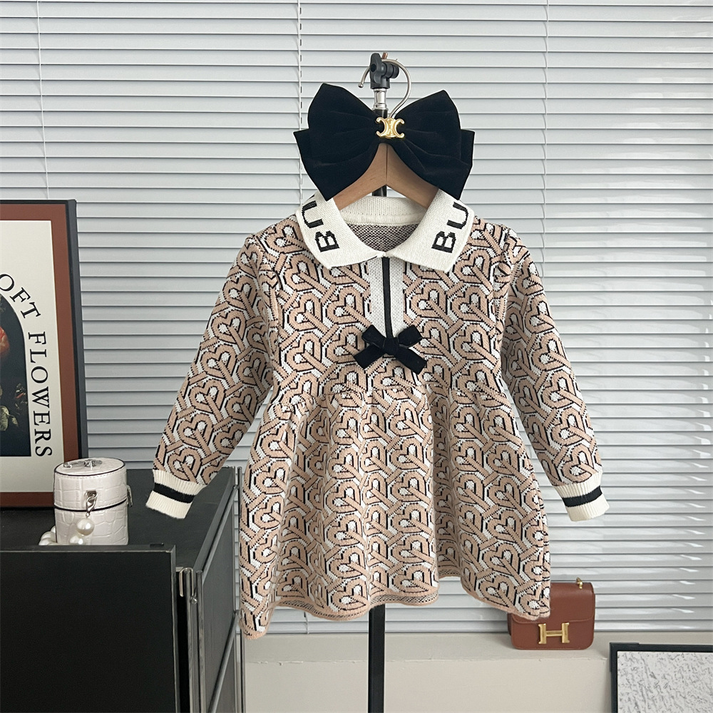 Baby Girl Clothes Set for 1-6 Years Old Qulity Material Designer Two Pieces Dress and Jacket Coat Beatufil Trendy Toddler Girls Suit Outfit