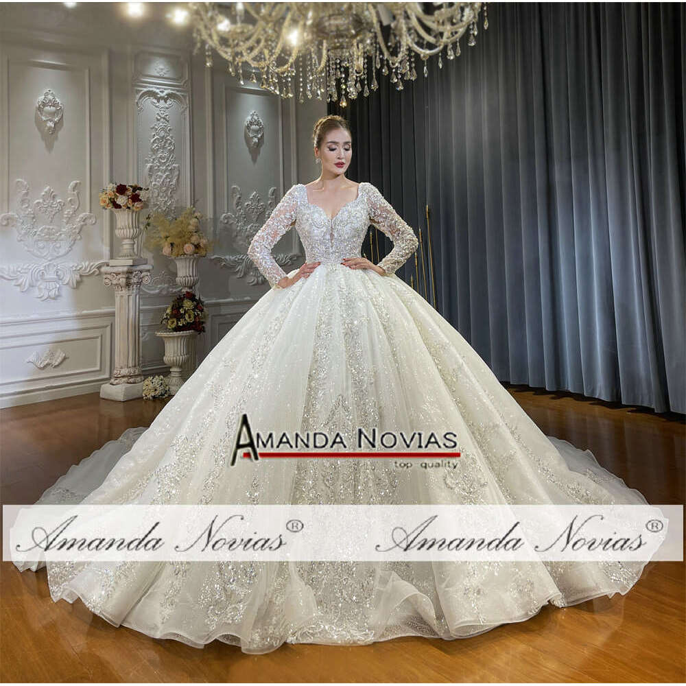 Long Sleeves Lace Appliques Wedding Dress Gorgeous Wedding Dress Ball Gown Sweetheart