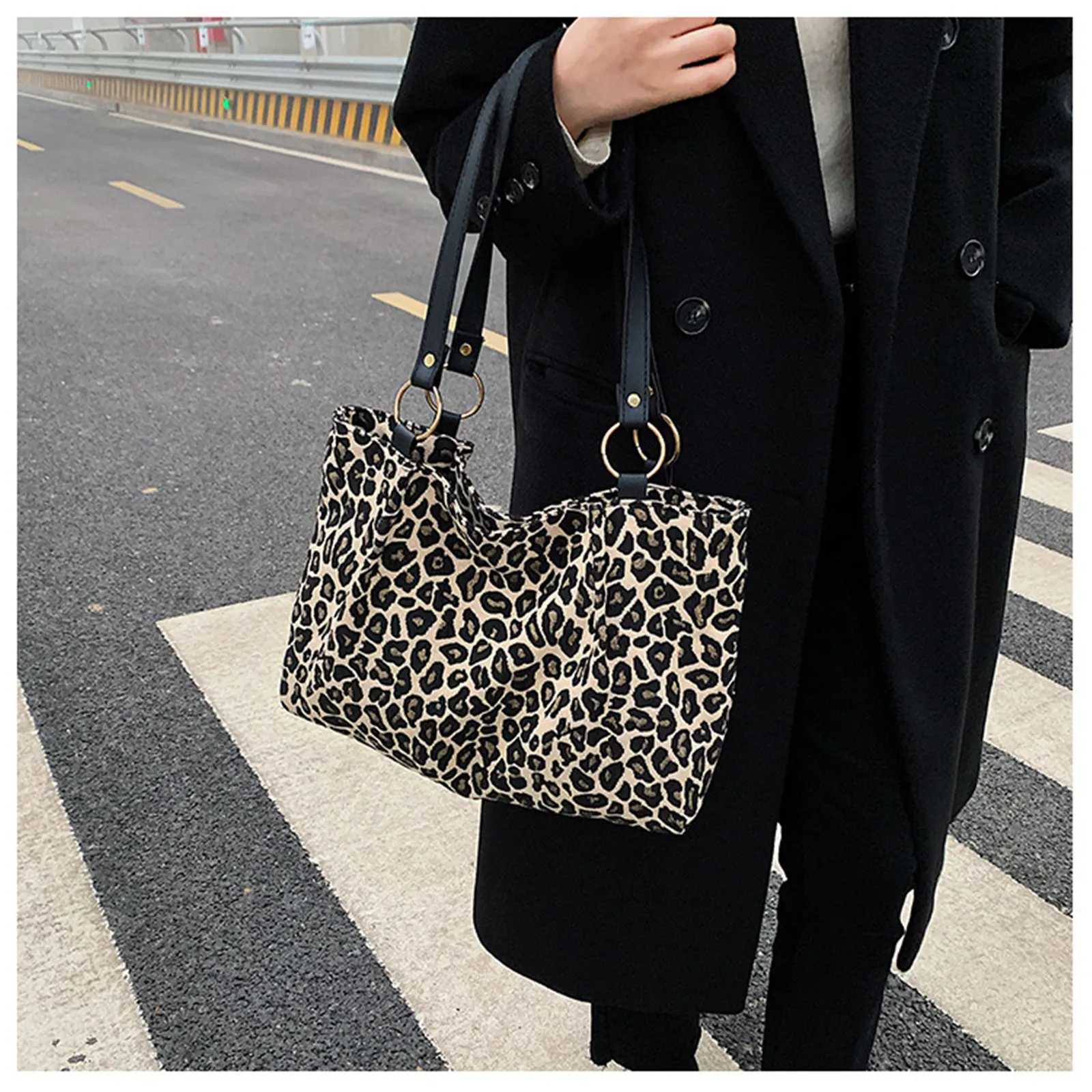 Oversized leopard print shoulder bag womens fashionable lingerie bag large capacity retro handbag casual shopping handbag Y241011