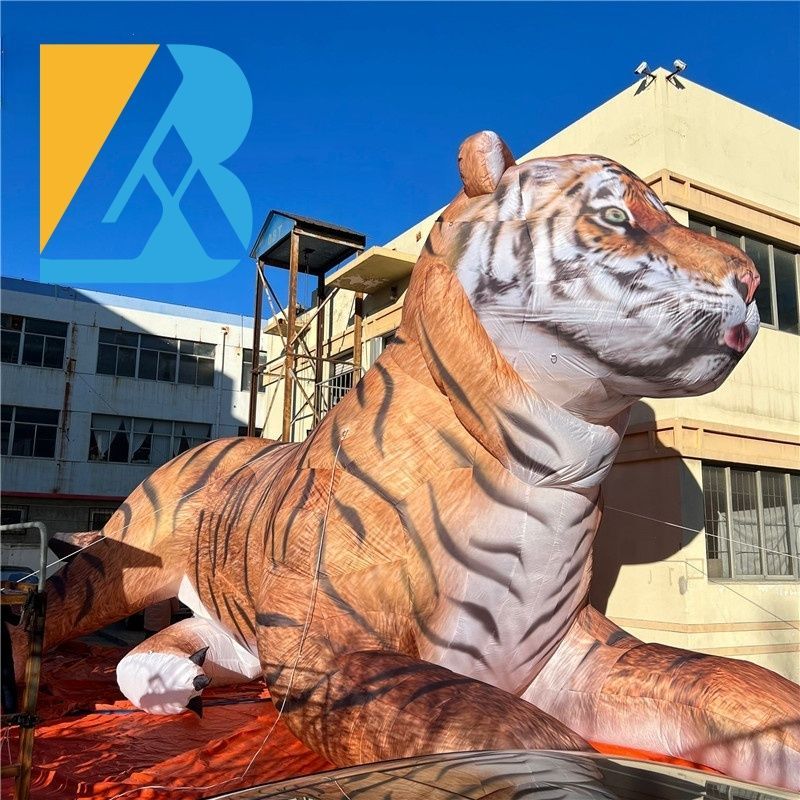 Zoo-Inspired Giant Inflatable Tiger Ideal Party Decoration for Kids' Events