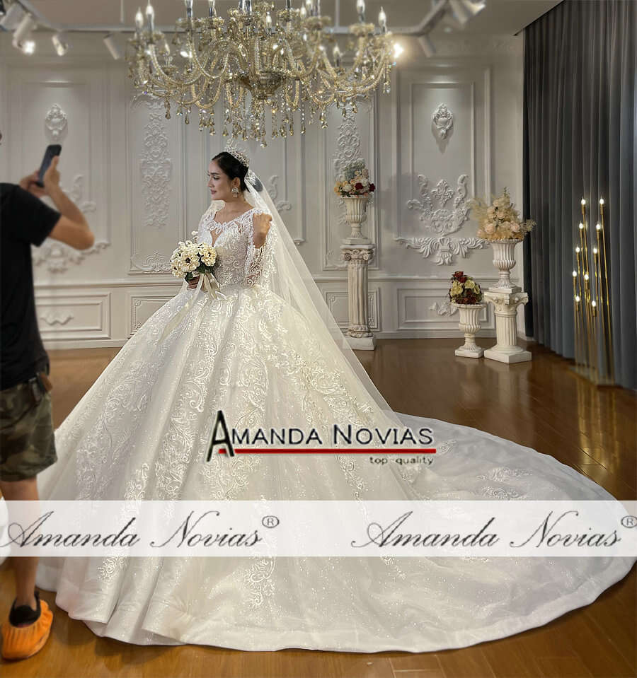 Amanda Novias Brand High Quality Off White Bridal Dresses