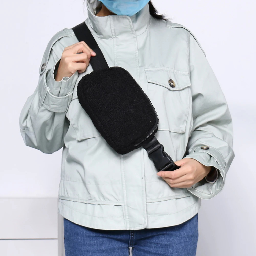 Plush fabric womens waist shoulder cross body bag small fashion lamb wool fluffy fur winter womens bag handbag 241008