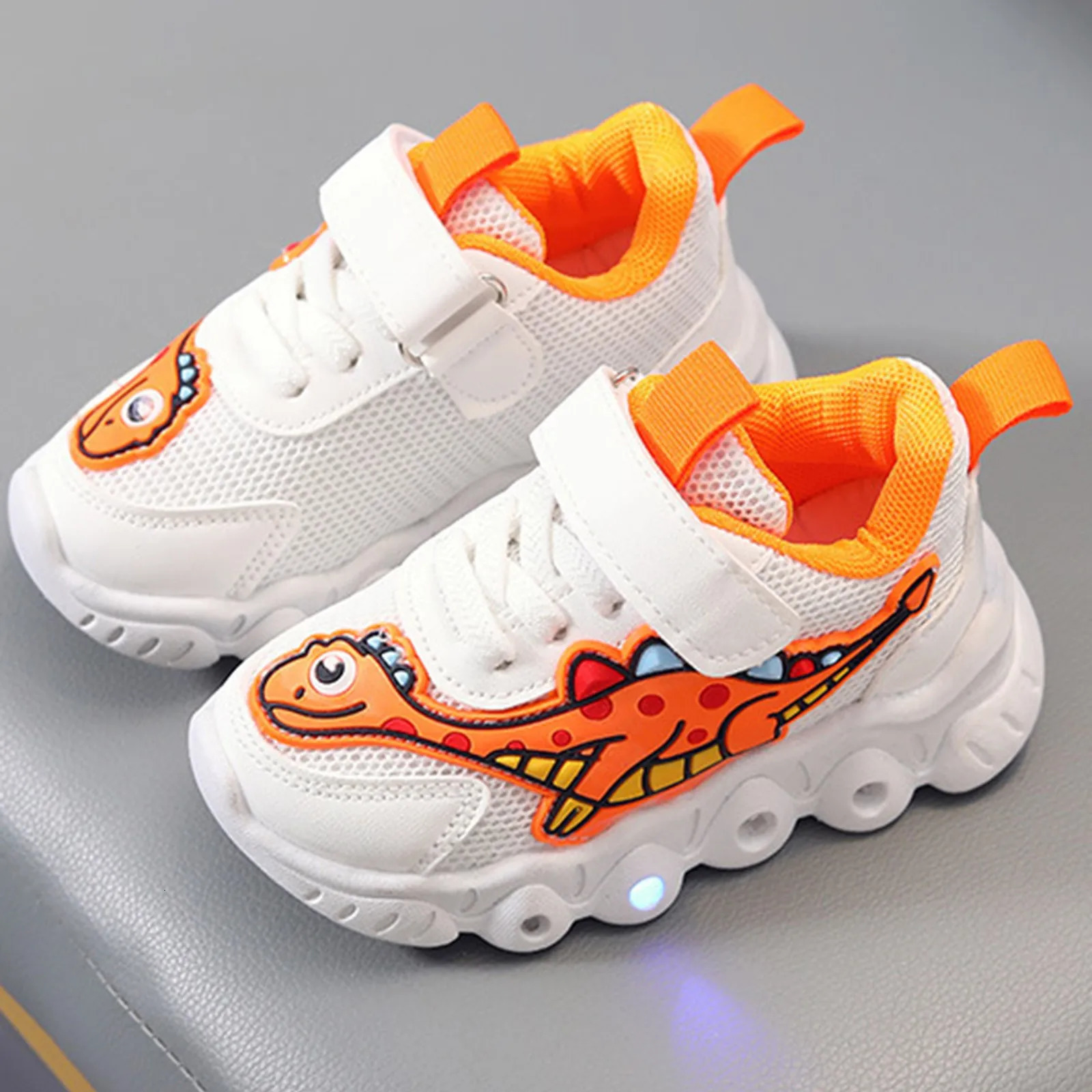 cartoon boys dinosaur sports shoes girls mesh breathable shoes small and medium-sized childrens casual childrens shoes girls shoes 241007
