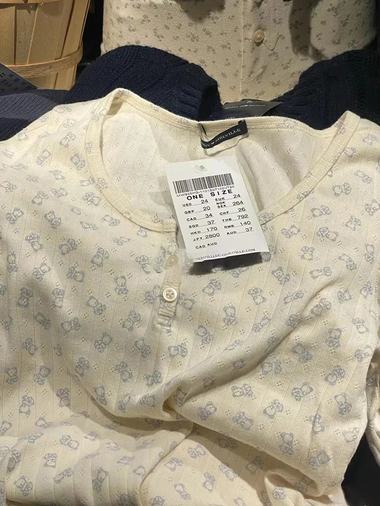 Little Bear Print Button Slim Long Sleeve Tshirts Women Autumn Cotton ONeck Hollow Out T Shirt Vintage Sweet Cute Crop Top Y2k 241011