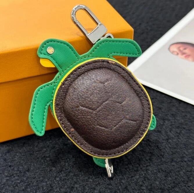 Designer turtle Leather Keychains Bag Charm For Women Turtle Pouch Fashion Pendant Mens Designers short wallet Bag charm Accessories Key Chain id card Car Bag