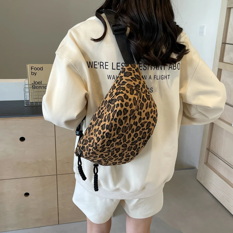 Fashion Leopard Pattern Waist Bag Street Trend Fanny Bag Womens Chest Bag Canvas Belt Bag Womens Shoulder Cross Bag 241008