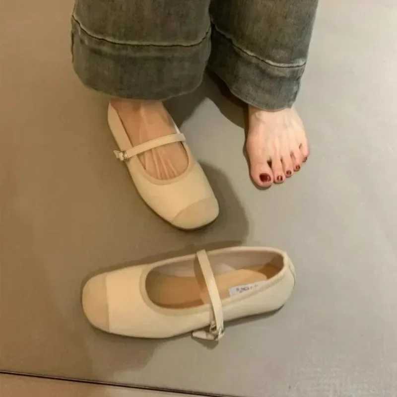 Designer Silver Womens Ballet Apartment Fashion Womens Leisure Soft Bottom Apartment Spring Womens Comfortable Shallow Ballet Shoes Y241011