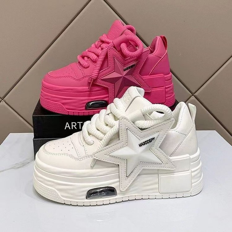 2024 Spring/Summer New Star Dopamine Bread Shoes Design Sensation Board Shoes Thick Bottom Height Increasing New Sports Shoes