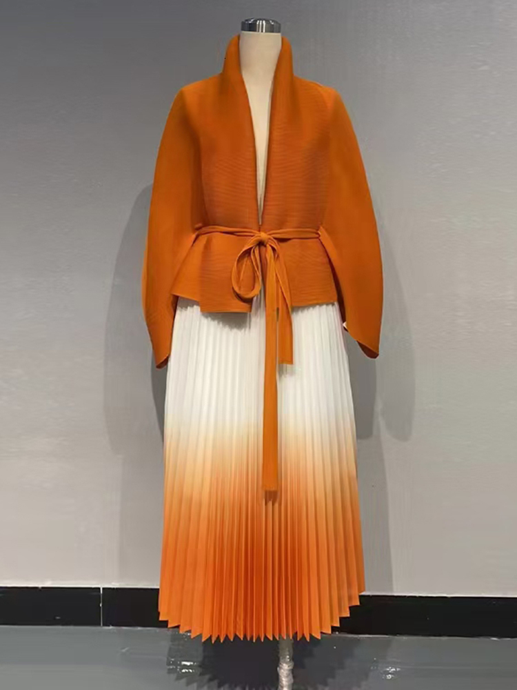 LANMREM Pleated Gradient Two-Piece Set For Women Solid Color Irregular Coat With Elastic Waist Skirts 2024 Autumn New 2Z2501