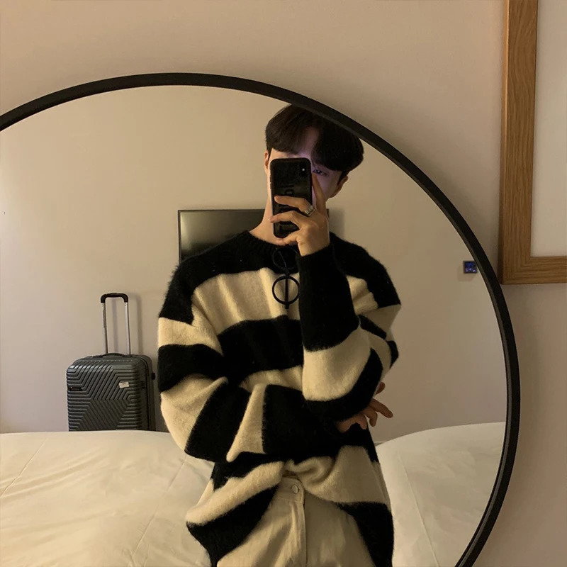 Mens Knitted Light Pullover Sweater Men Casual Striped Vintage Loose O Neck Solid Color Long Sleeve Streetwear Knitwear 241007