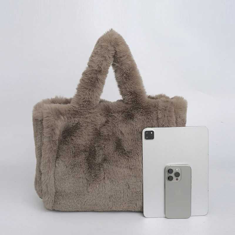 Women Plush Shoulder Bag Large Capacity Soft Handbag Solid Color Cute Underarm Travel Work 241011