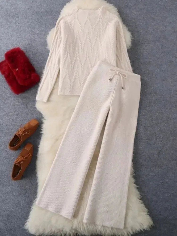 Winter and autumn knitted 2-piece set semi high neck warm sweater set wide leg loose pants set solid color soft Korean track and field suit 241010