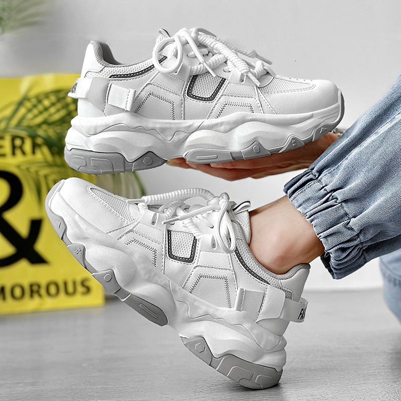 Men Shoes Designers Sneakers Fashionable Korean Trend Breathable Thick Bottom Mesh Casual Sports Shoes