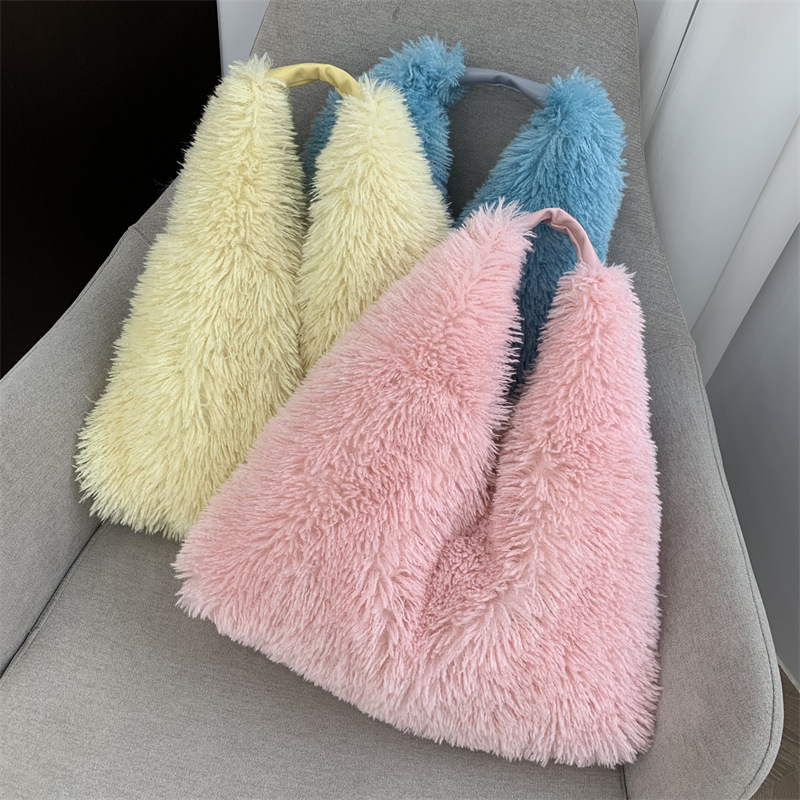 Designer Winter Plush Bag Lady Pumpkin Girls Underarm Bag Autumn Fashion Handbags Totes Autumn Classic Warm Handbag Designer Wallets CRD2410111